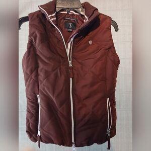 Horze Equestrian Wine Red Quilted Show Vest with Zipper Youth 13-14 yr. FF#305